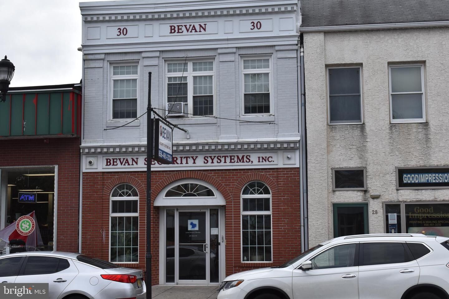 Property Photo: 31 1/2 Hancock Street Apt 3 NJ 08075