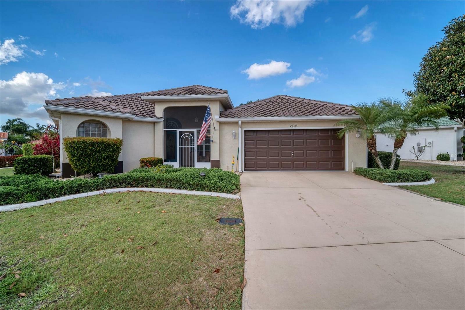 Property Photo:  1935 S Pebble Beach Boulevard 21  FL 33573 