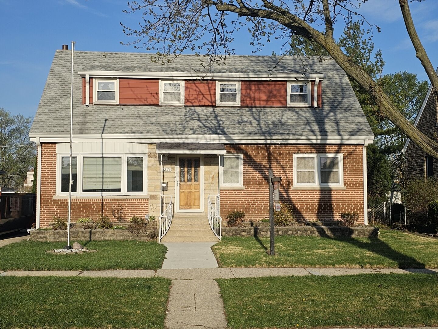Property Photo: 1251 Heidorn Avenue IL 60154
