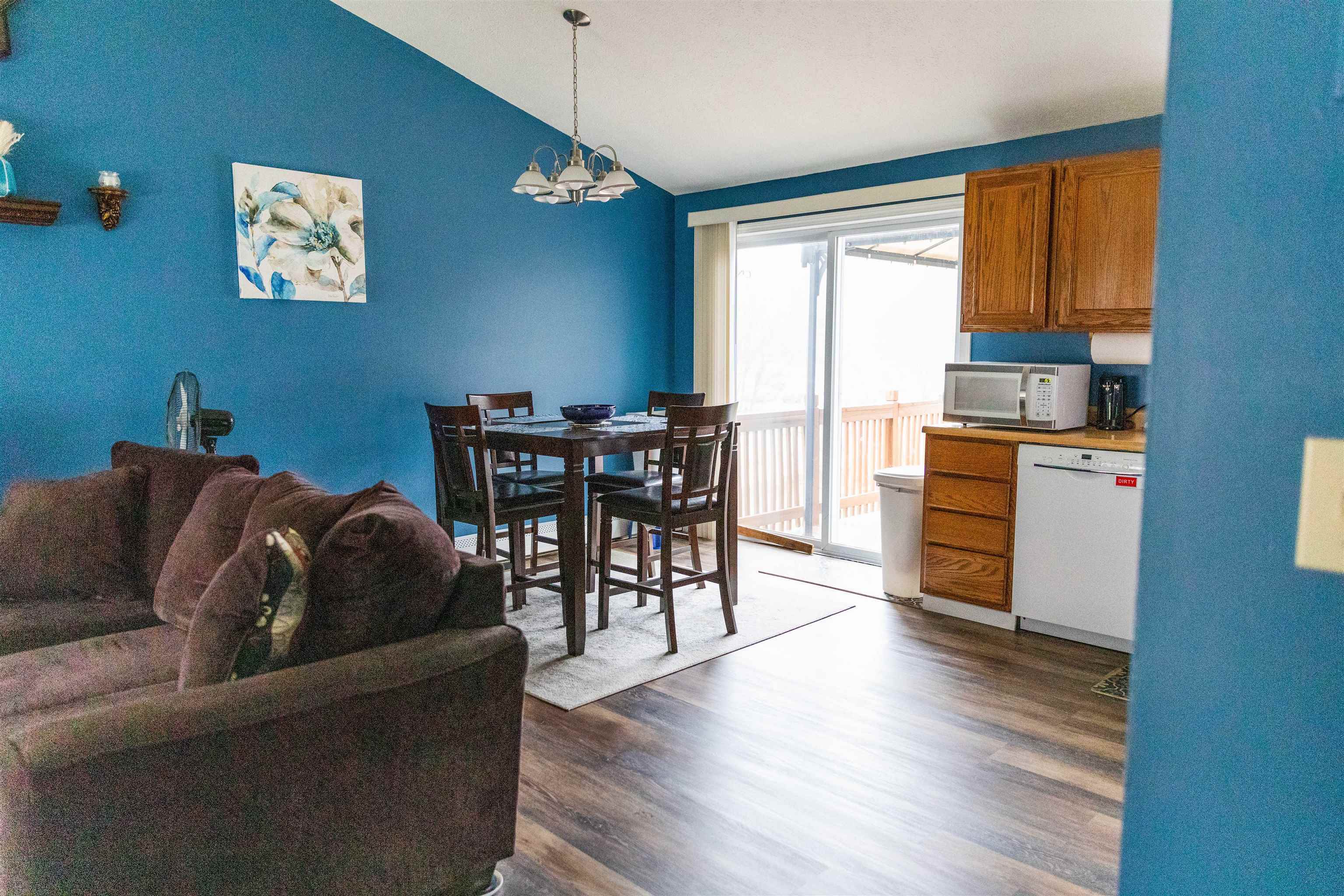 Property Photo: 12 Greentrees Drive NH 03051