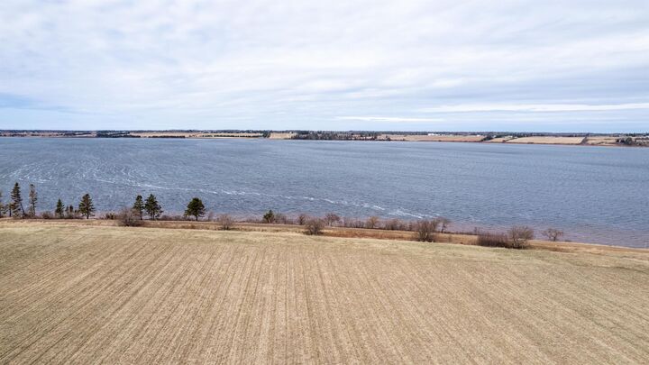 Property Photo:  18.6 Acre Lot  PE C0A 1S0 