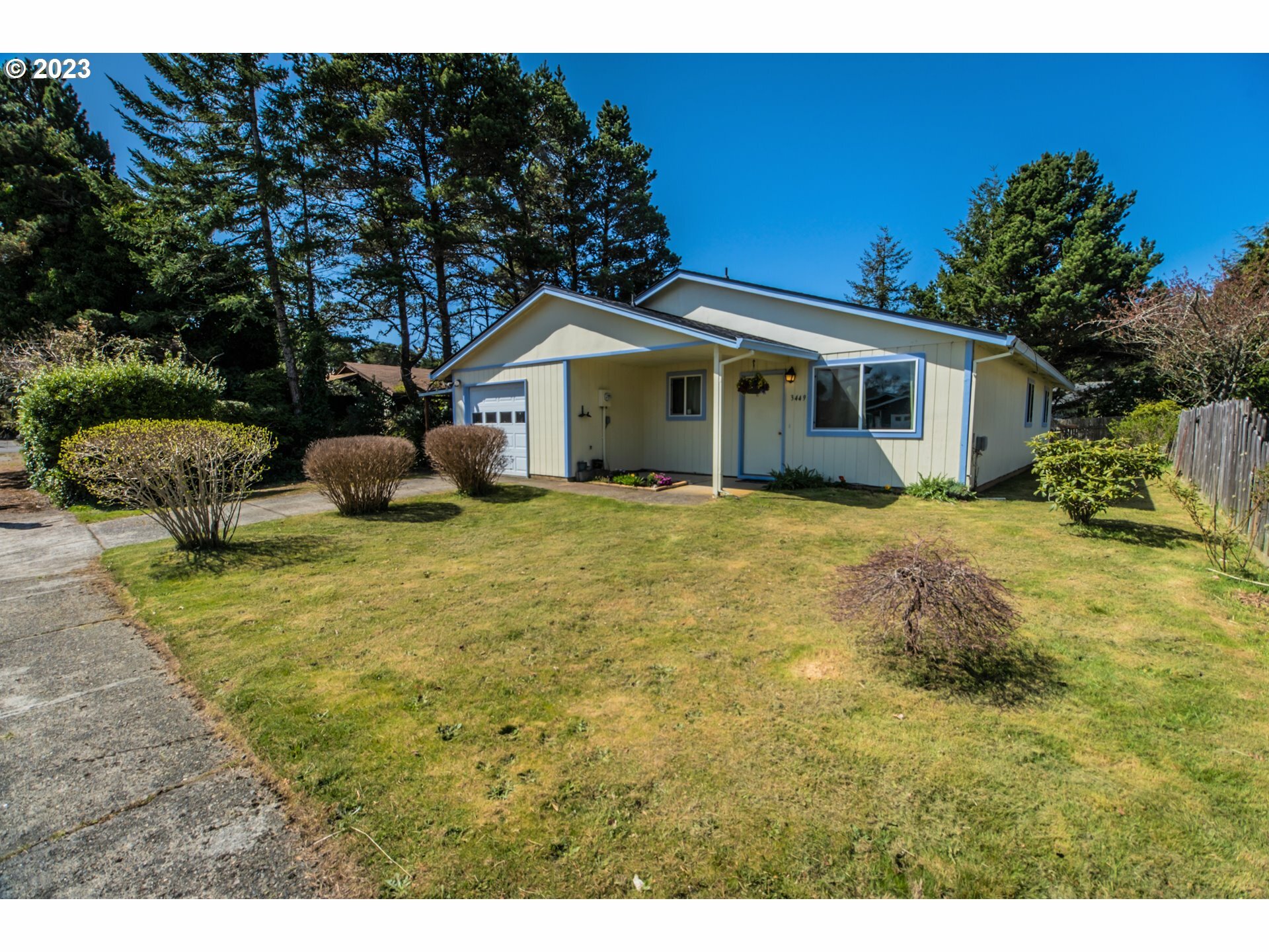 3449 Laurelwood St  Florence OR 97439 photo