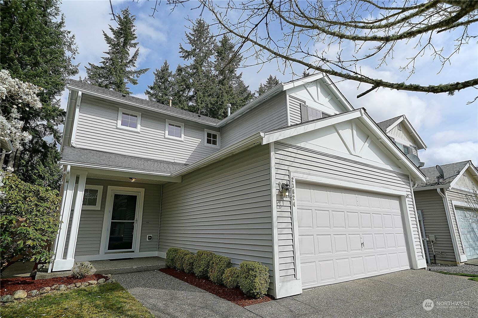 Property Photo:  23624 SE 243rd Place  WA 98038 