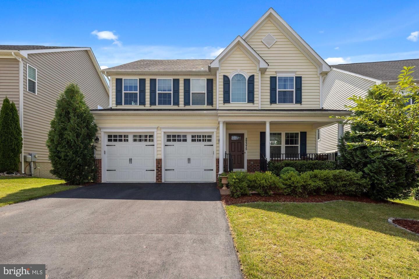 Property Photo:  22375 Winding Woods Way  MD 20871 