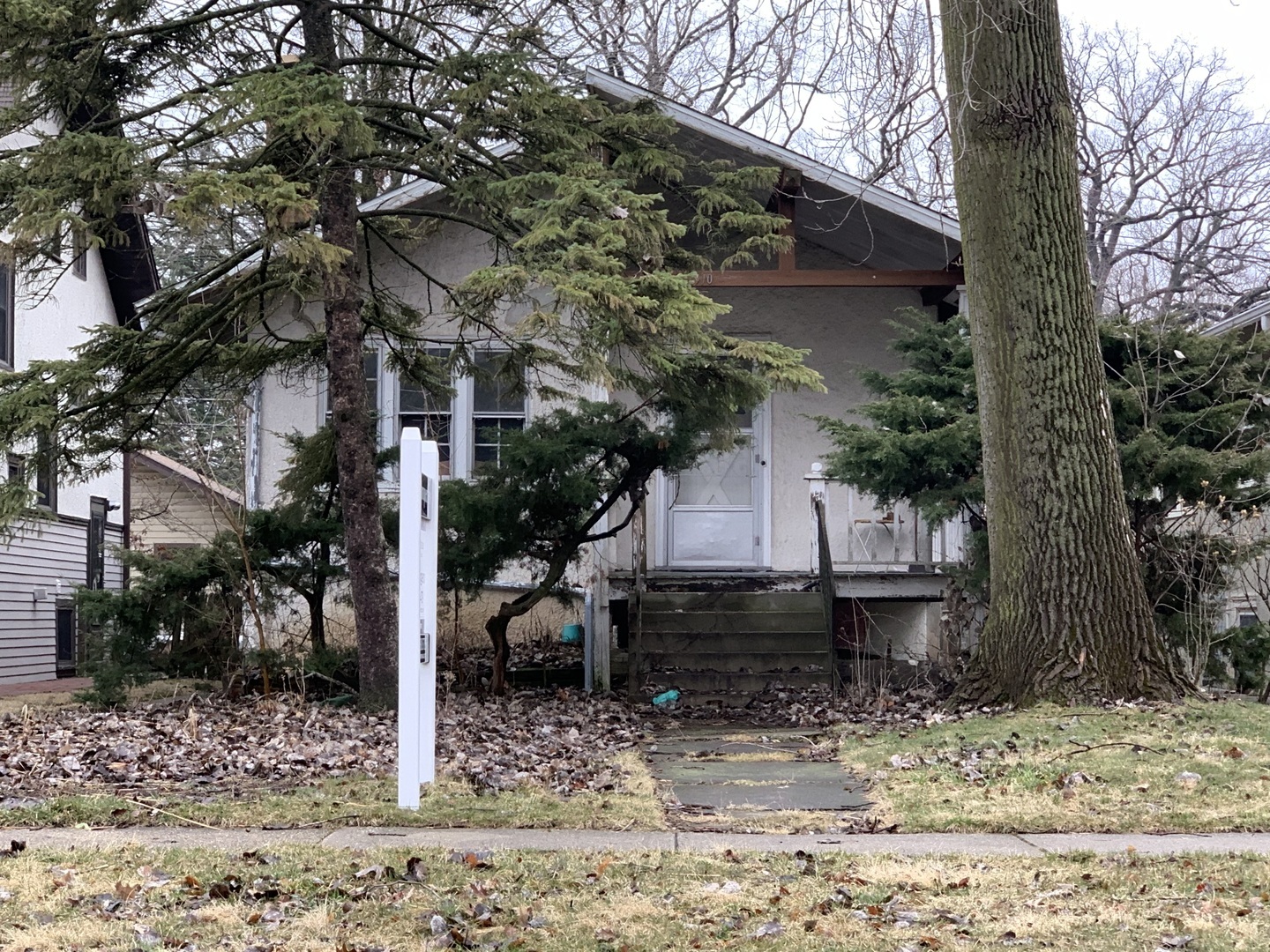 Property Photo:  2310 Isabella Street  IL 60201 