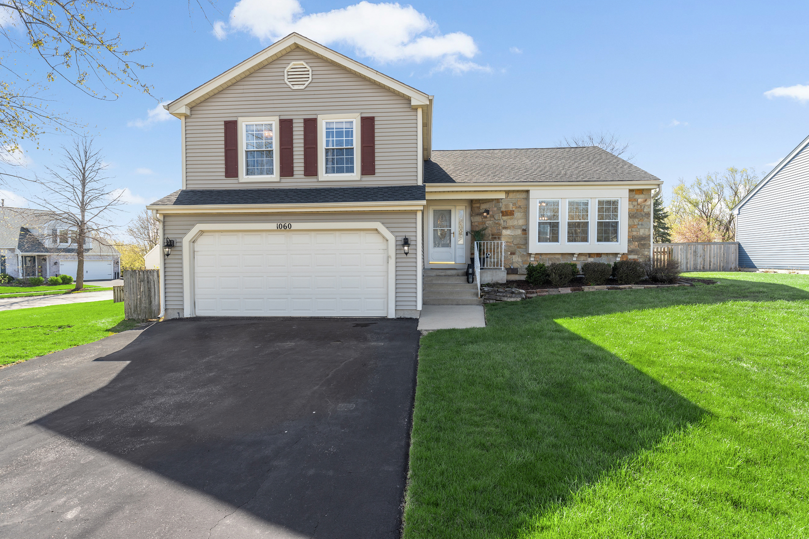 Property Photo: 1060 Bristol Trail Road IL 60047