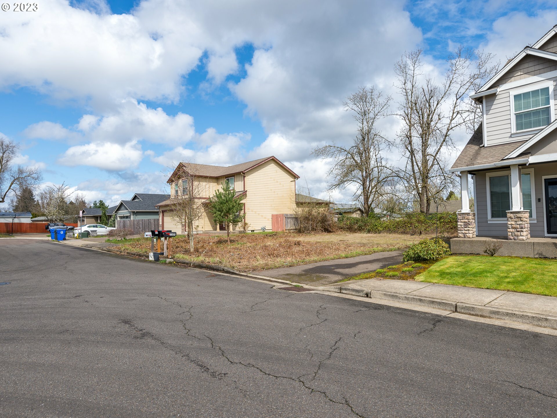 Property Photo: 2496 Kodiak Ct OR 97305