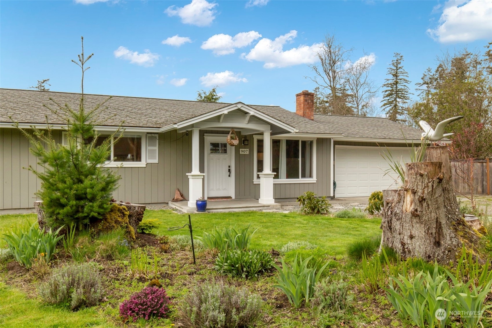 Property Photo:  907 McPherson Street  WA 98368 