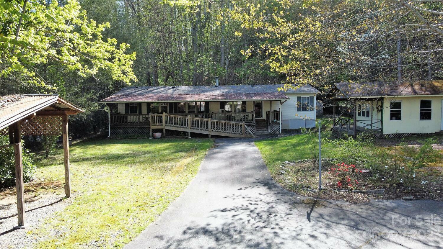 3 Connies Court  Maggie Valley NC 28751 photo