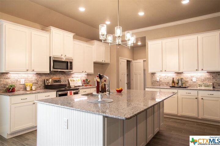 1027 Winchester Drive  Nolanville TX 76559 photo