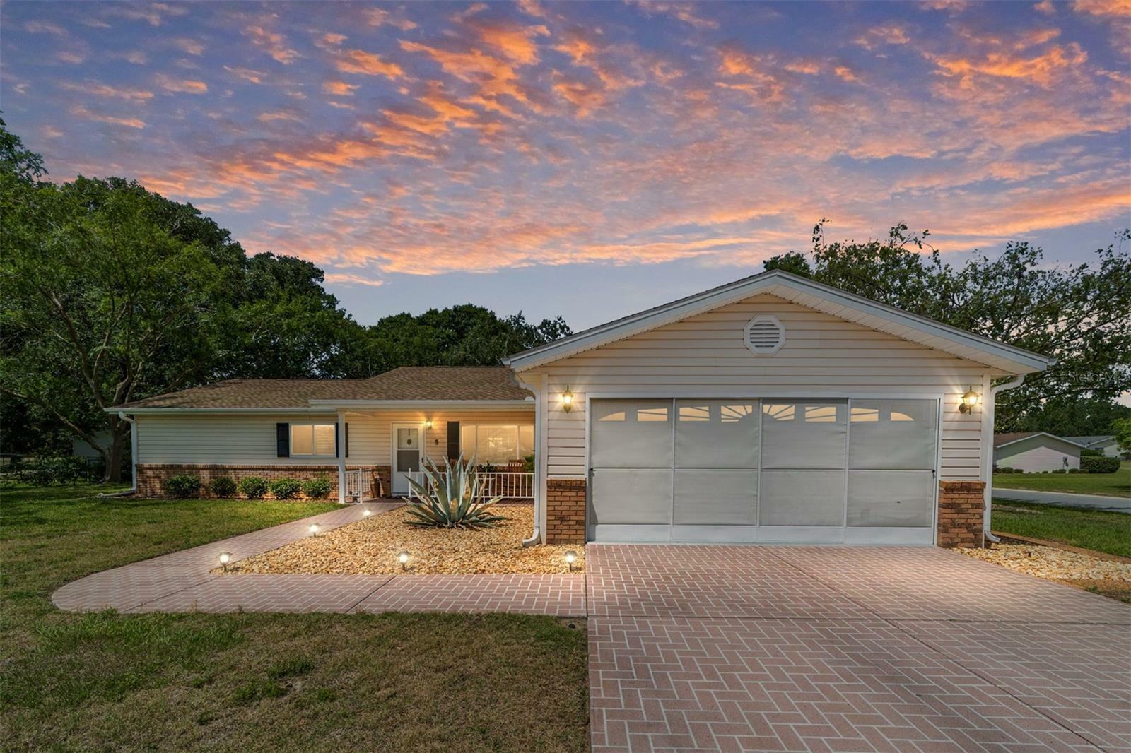 Property Photo:  17970 SE 102nd Court  FL 34491 