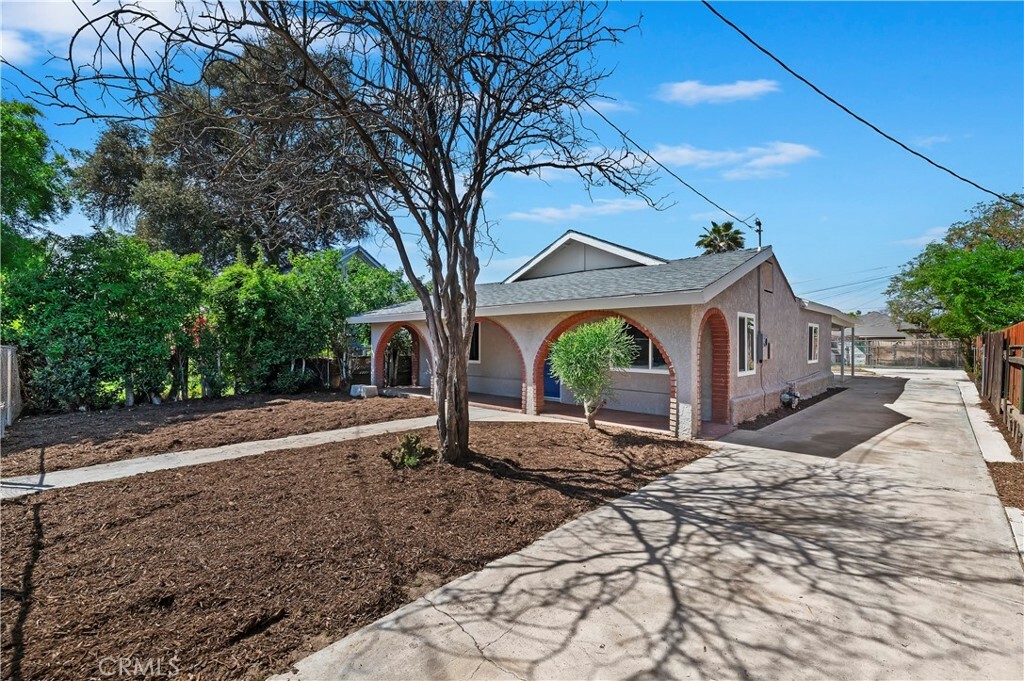 Property Photo:  2349 Vermont Avenue  CA 92507 