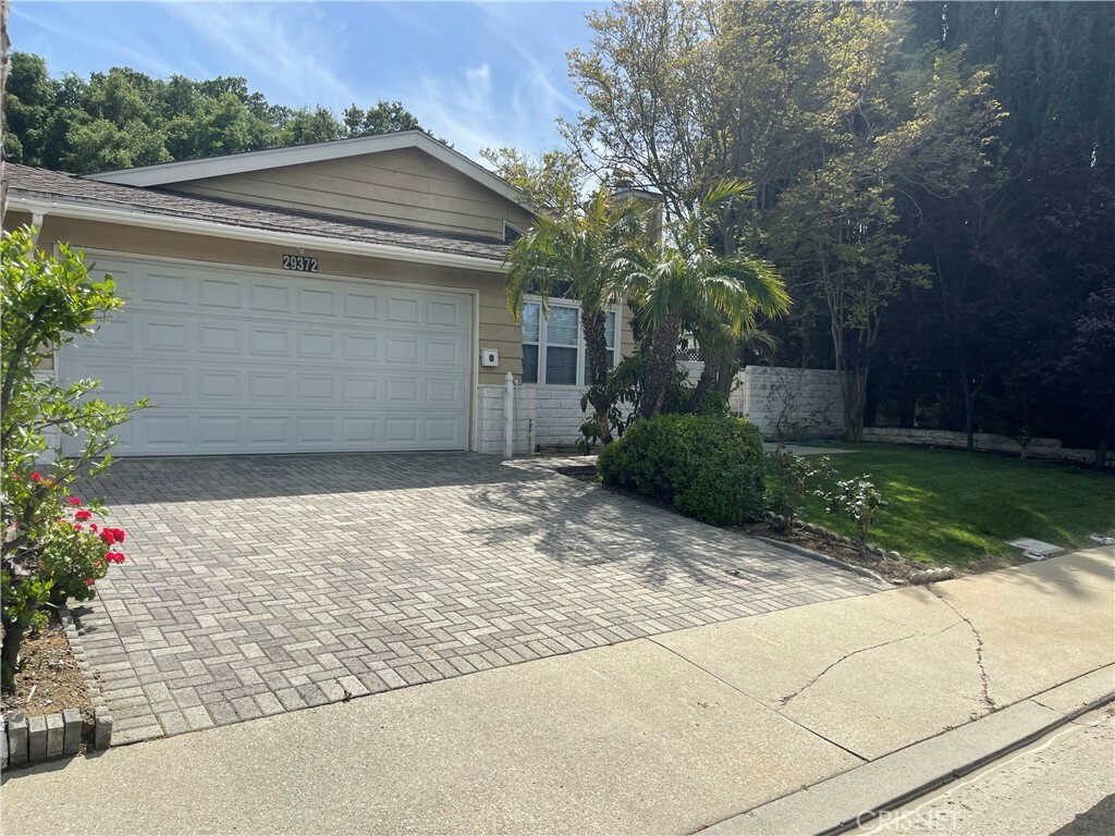 Property Photo: 29372 Hillrise Drive CA 91301