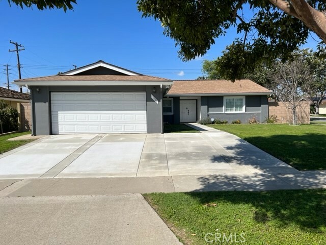 Property Photo: 1509 E Avalon Avenue CA 92705