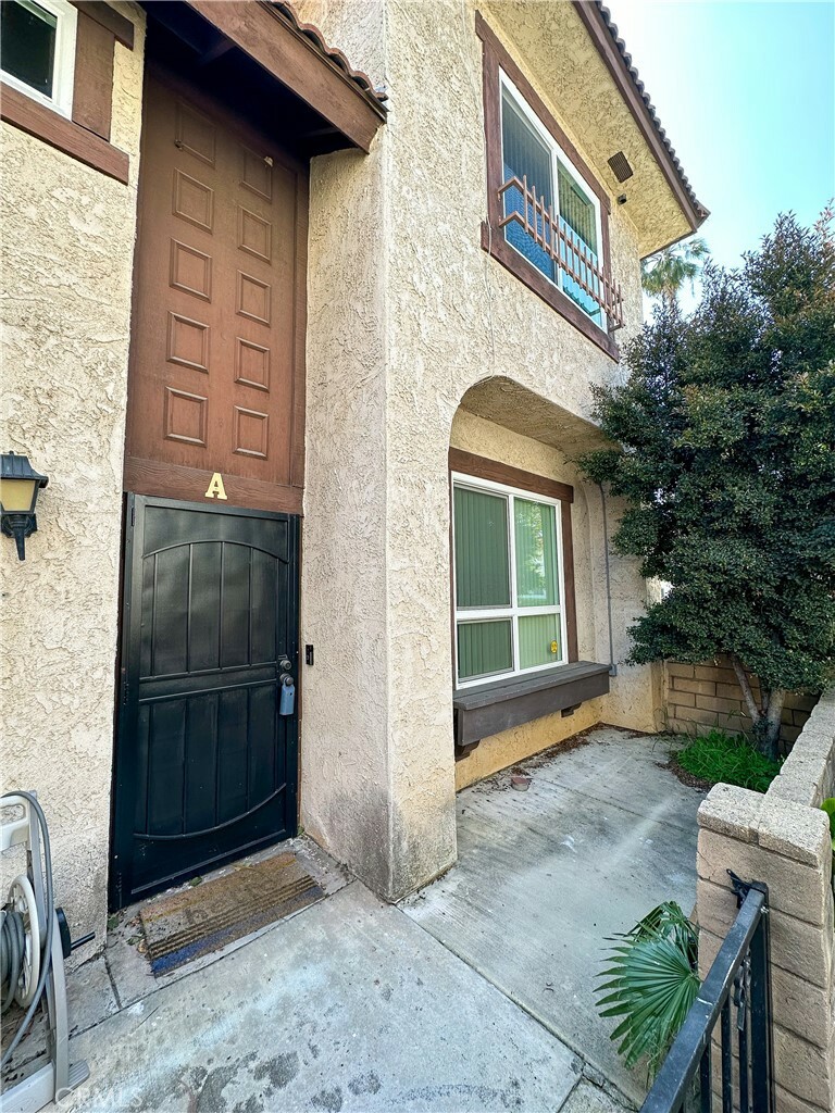 Property Photo:  218 N Marguerita Avenue A  CA 91801 