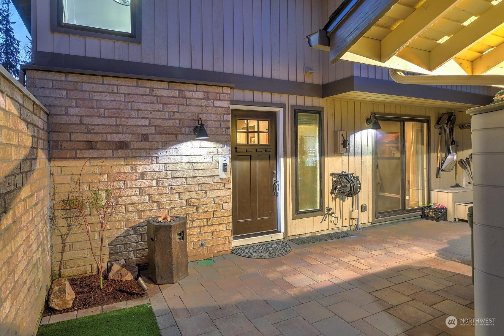 Property Photo: 6528 NE 171st Place WA 98028