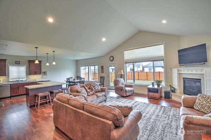 Property Photo:  8601 Ayer Street SE  WA 98501 