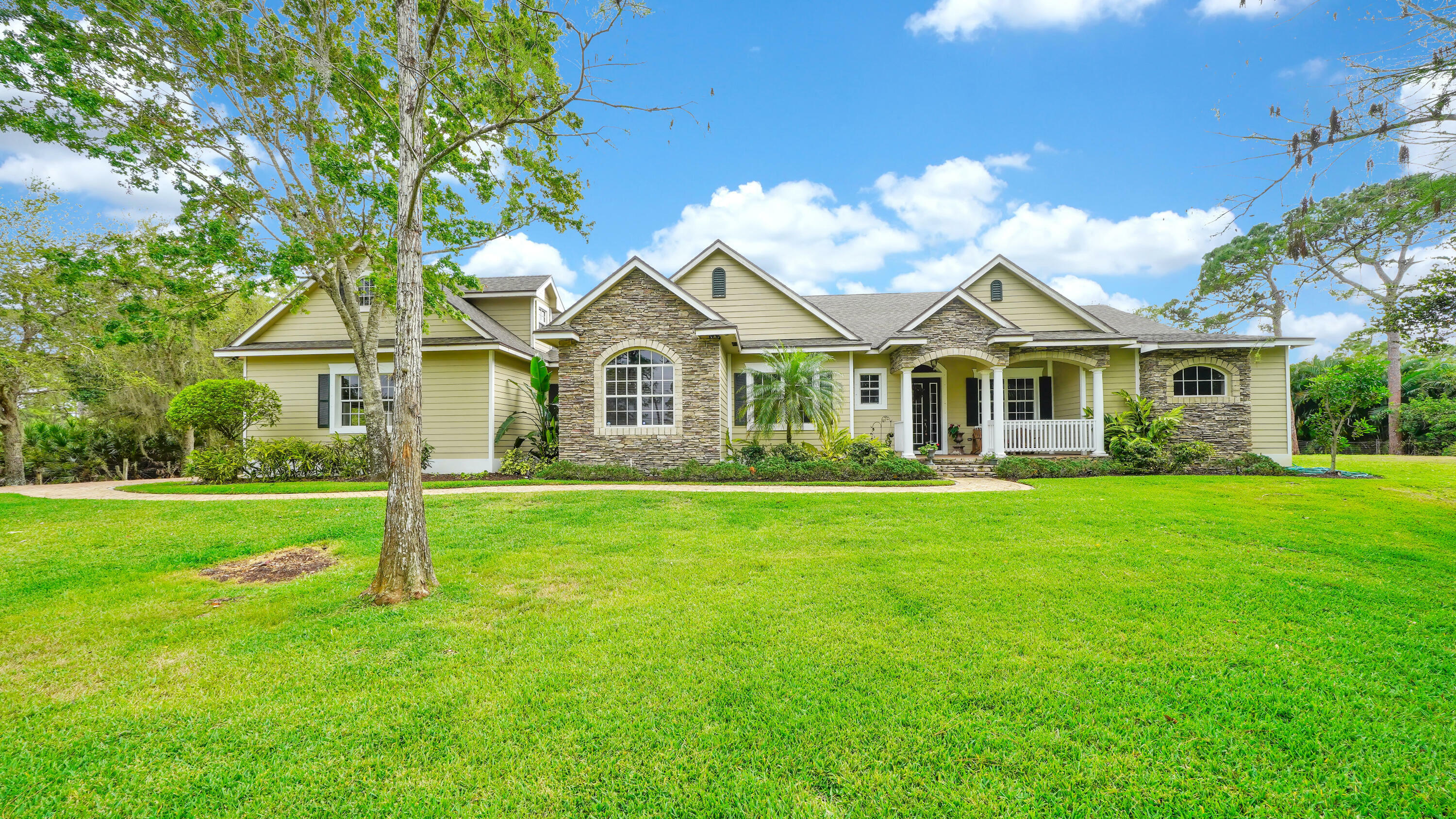 Property Photo: 7612 160th Lane N FL 33418
