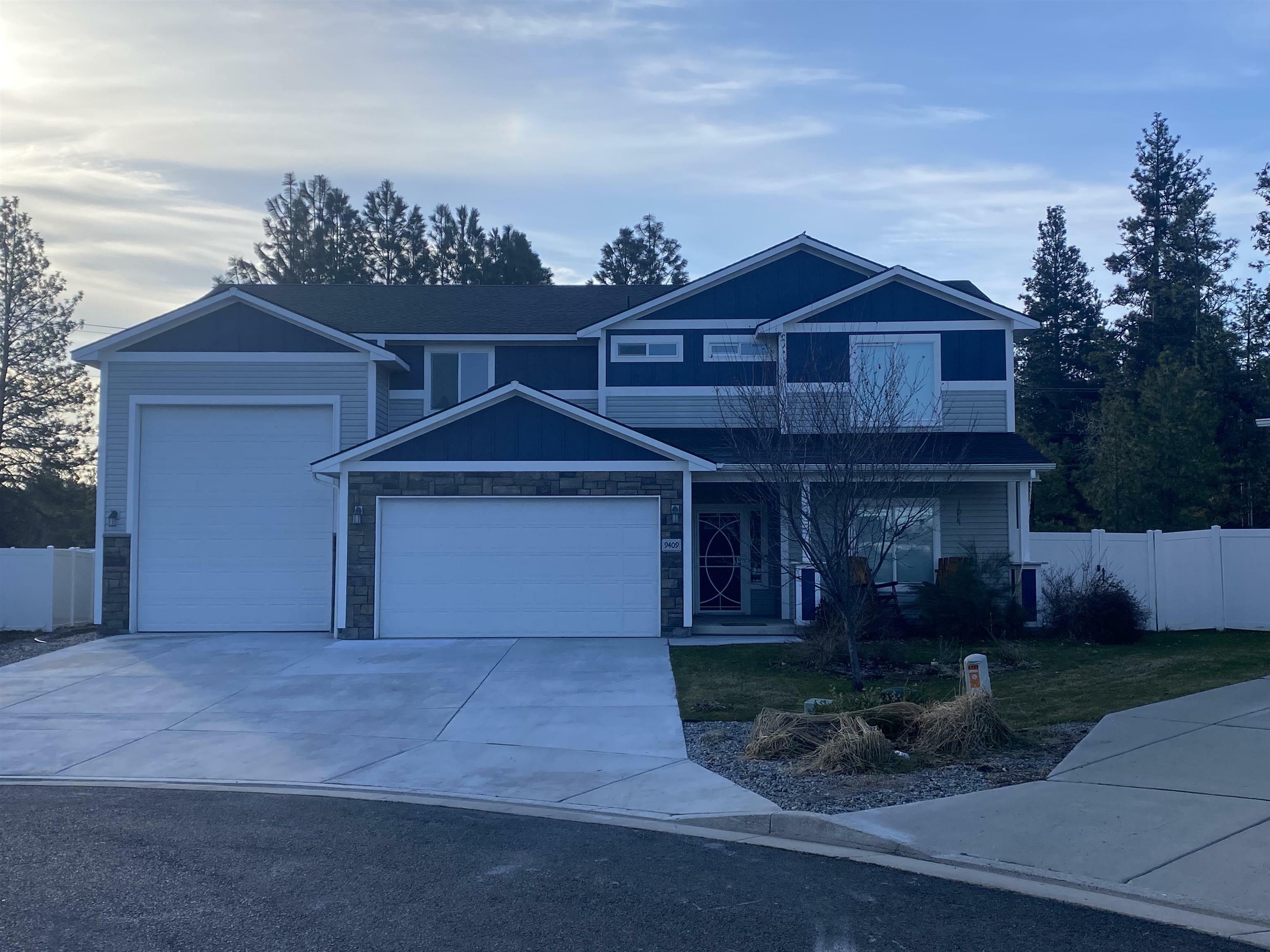 Property Photo: 9409 W Ballesteros Ct WA 99004