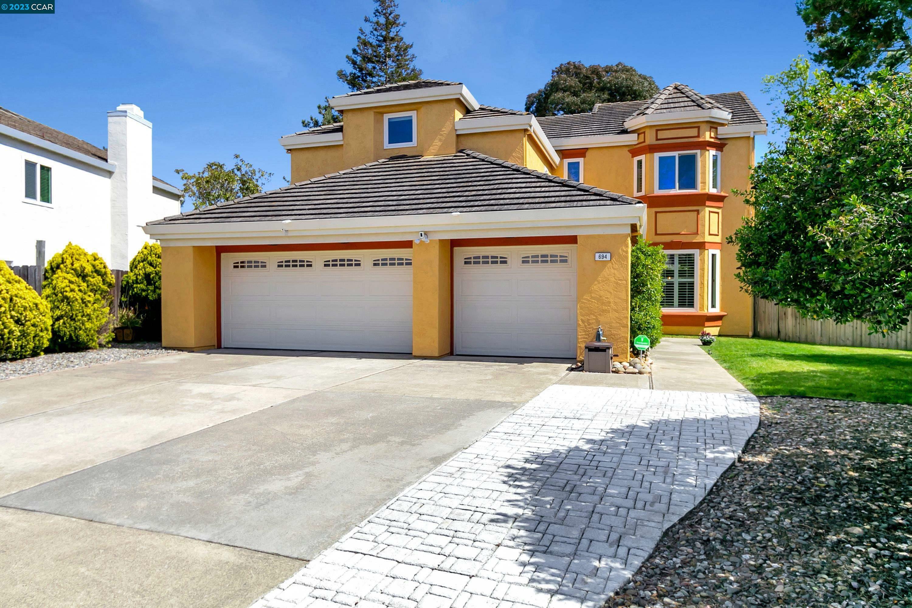 Property Photo:  694 Earl Court  CA 94510 