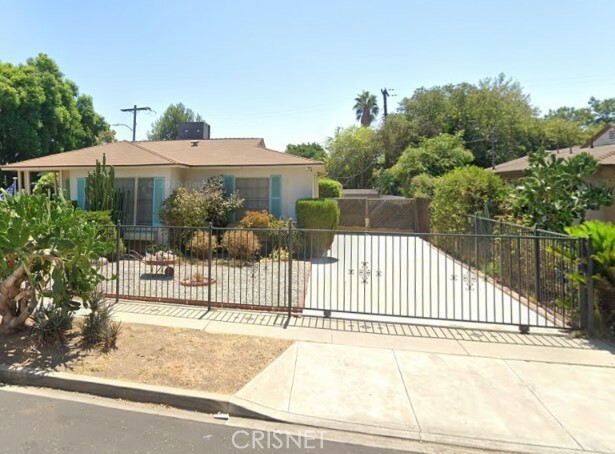 Property Photo:  18130 Keswick Street  CA 91335 