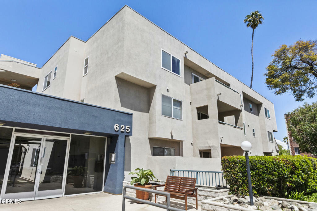 Property Photo:  625 E Del Mar Boulevard 308  CA 91101 