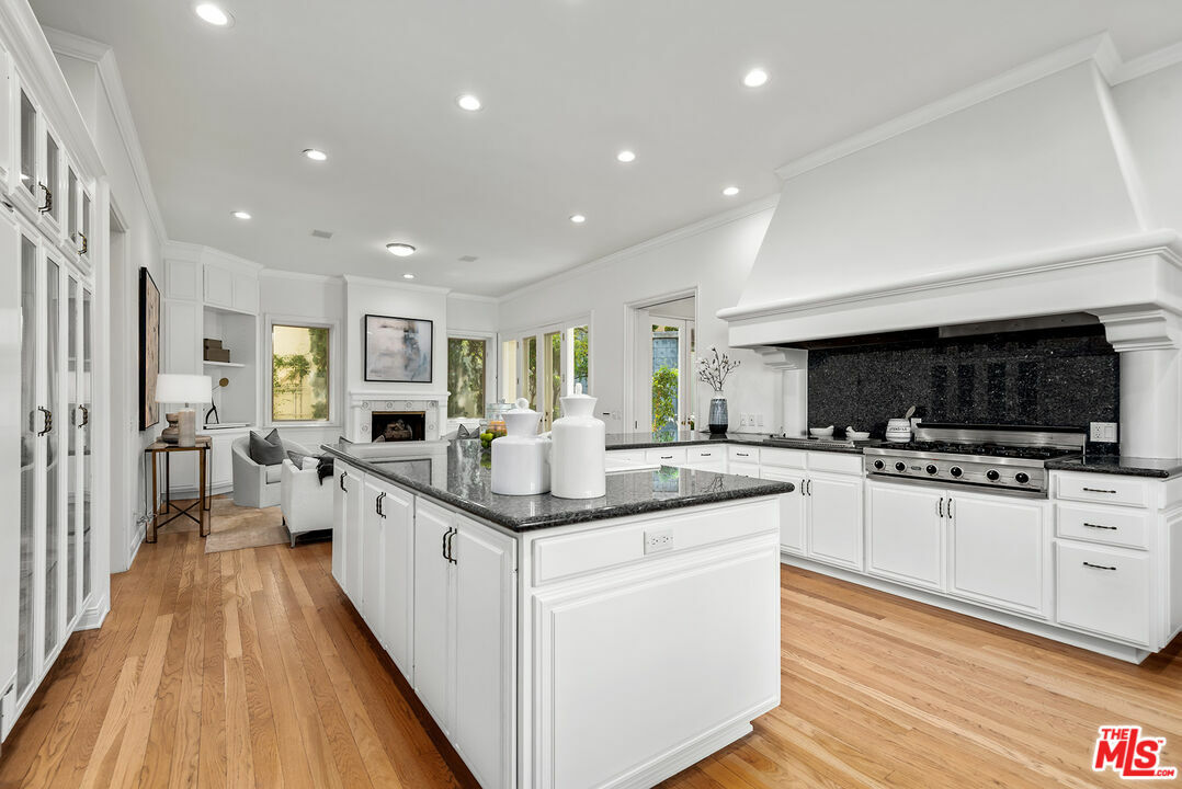 Property Photo: 10248 Century Woods Dr CA 90067