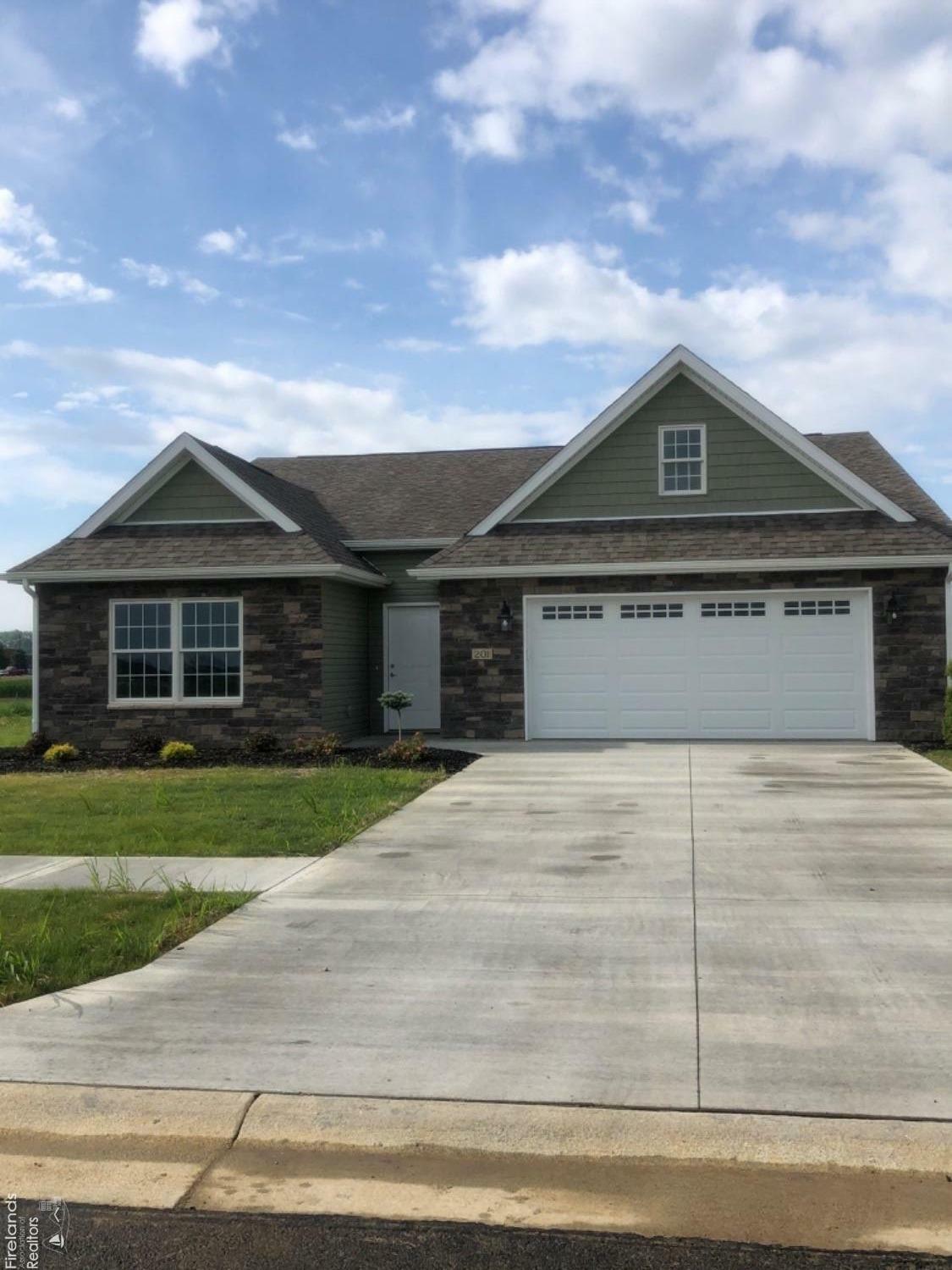 137 Centennial Drive 4  Bellevue OH 44811 photo