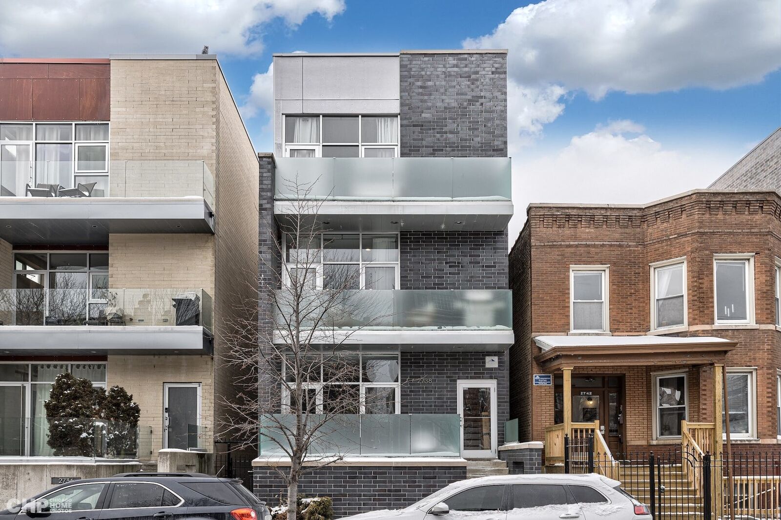 Property Photo: 2738 N Southport Avenue IL 60614