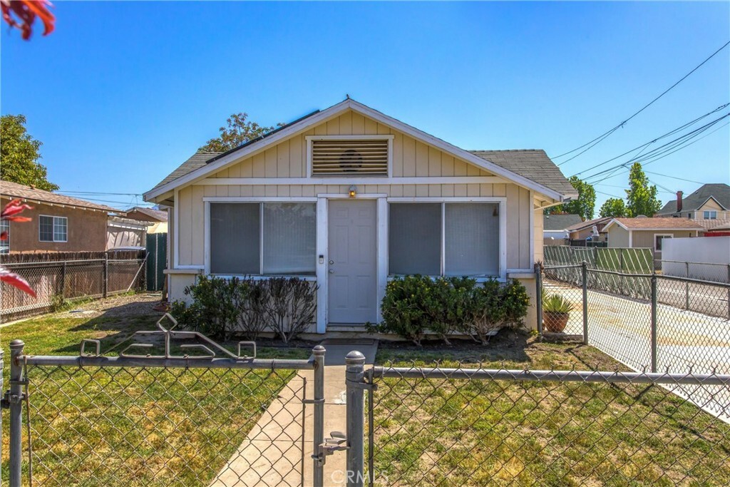 Property Photo:  1316 Clay Street  CA 92374 