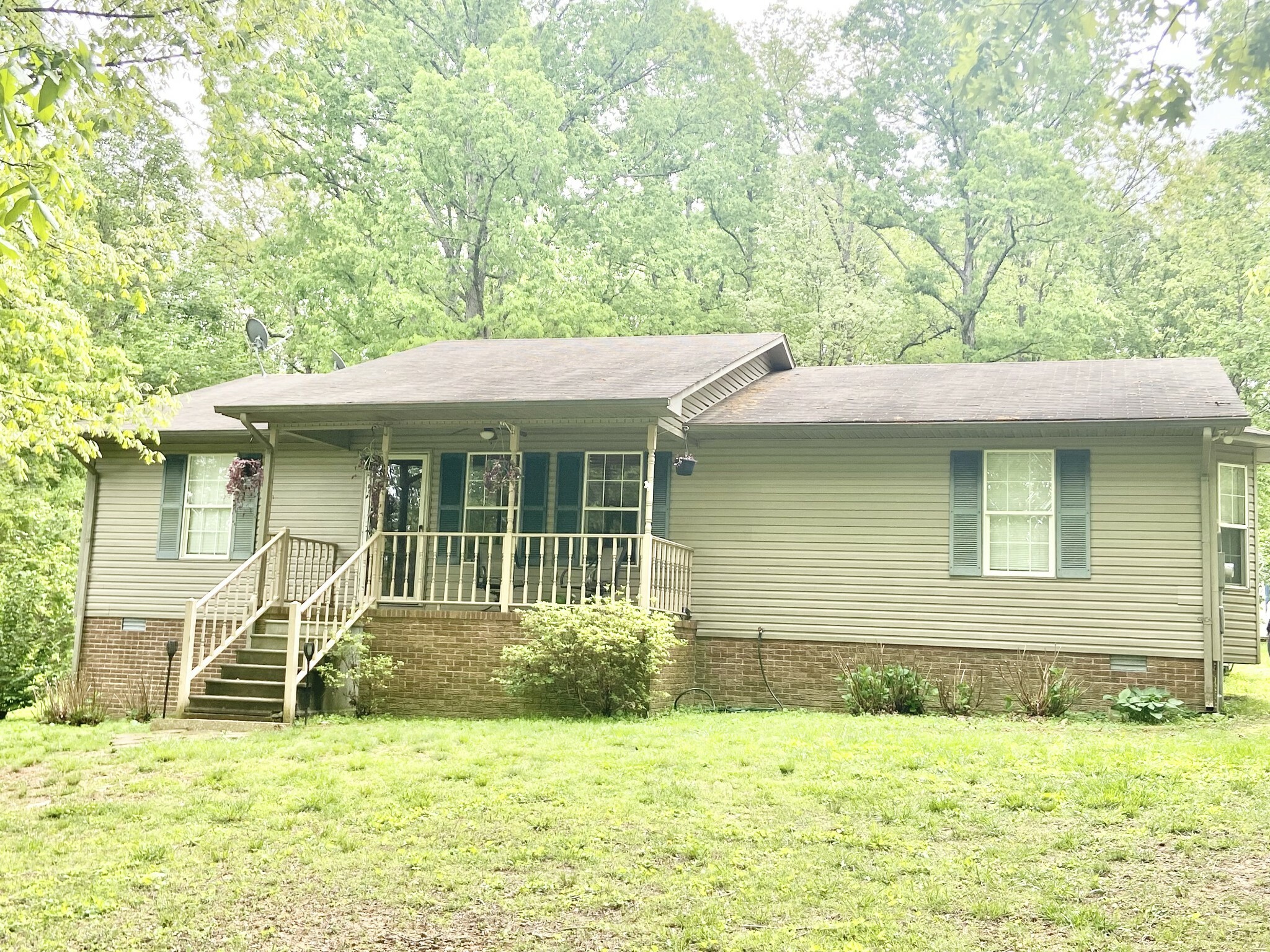 Property Photo:  1050 W Point Rd  TN 38464 