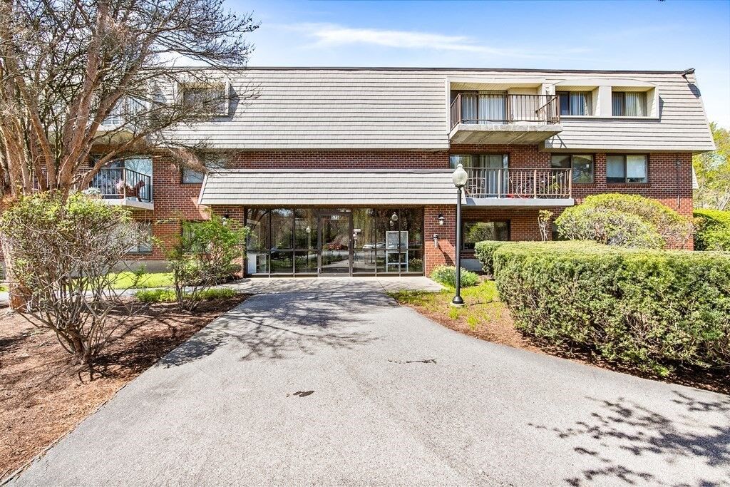 Property Photo:  575 Broad St 102  MA 02189 