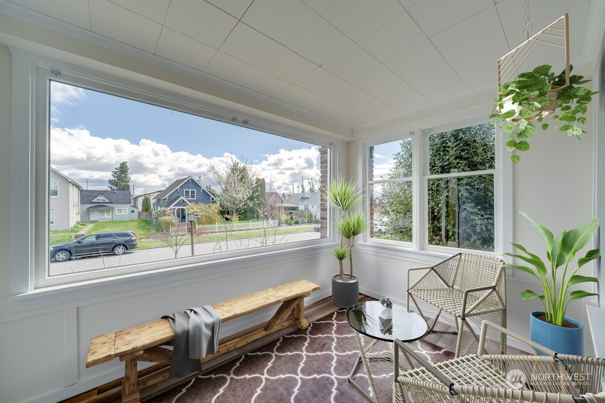 Property Photo:  1706 Lombard Avenue  WA 98201 