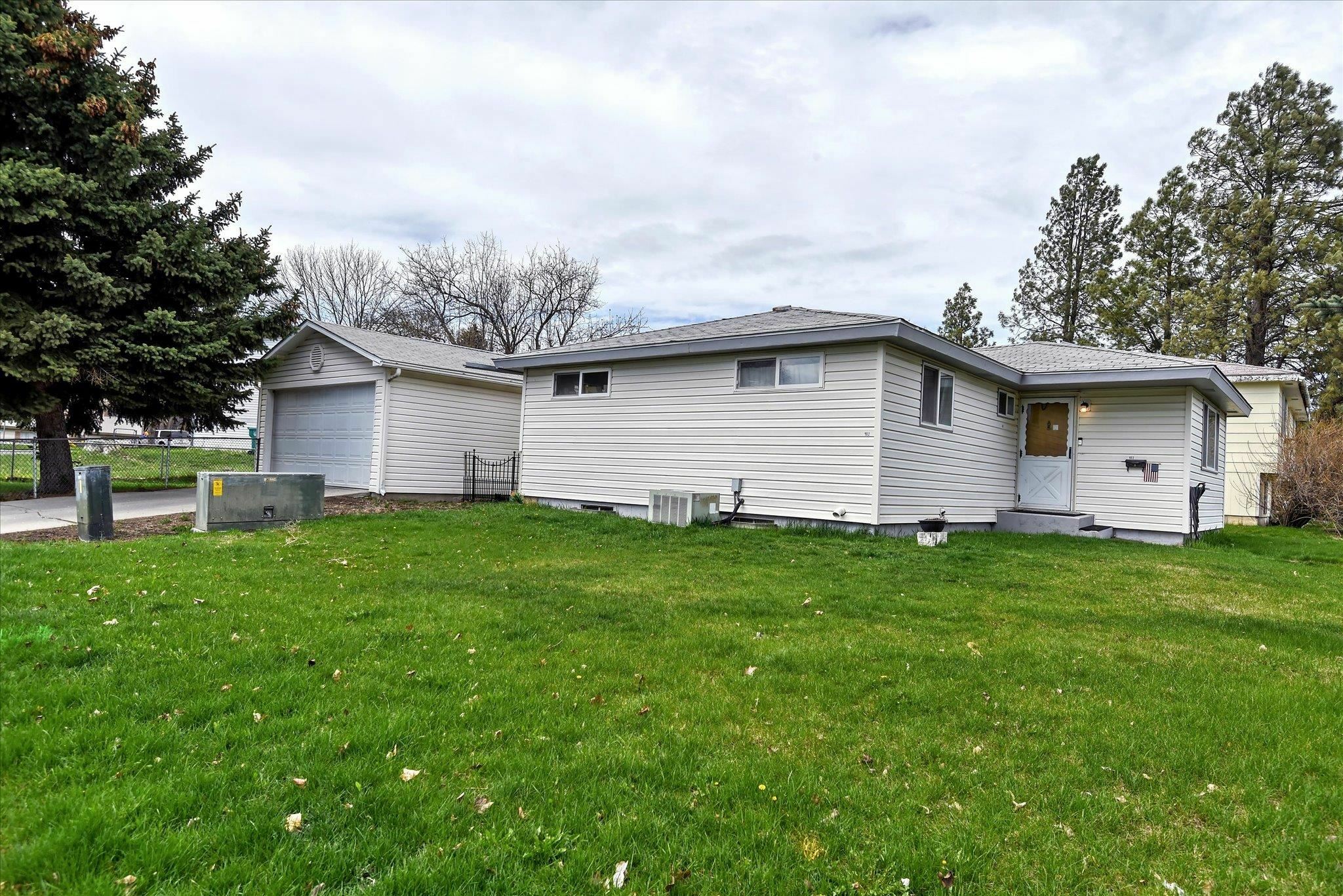 Property Photo: 102 Walker Dr WA 99004