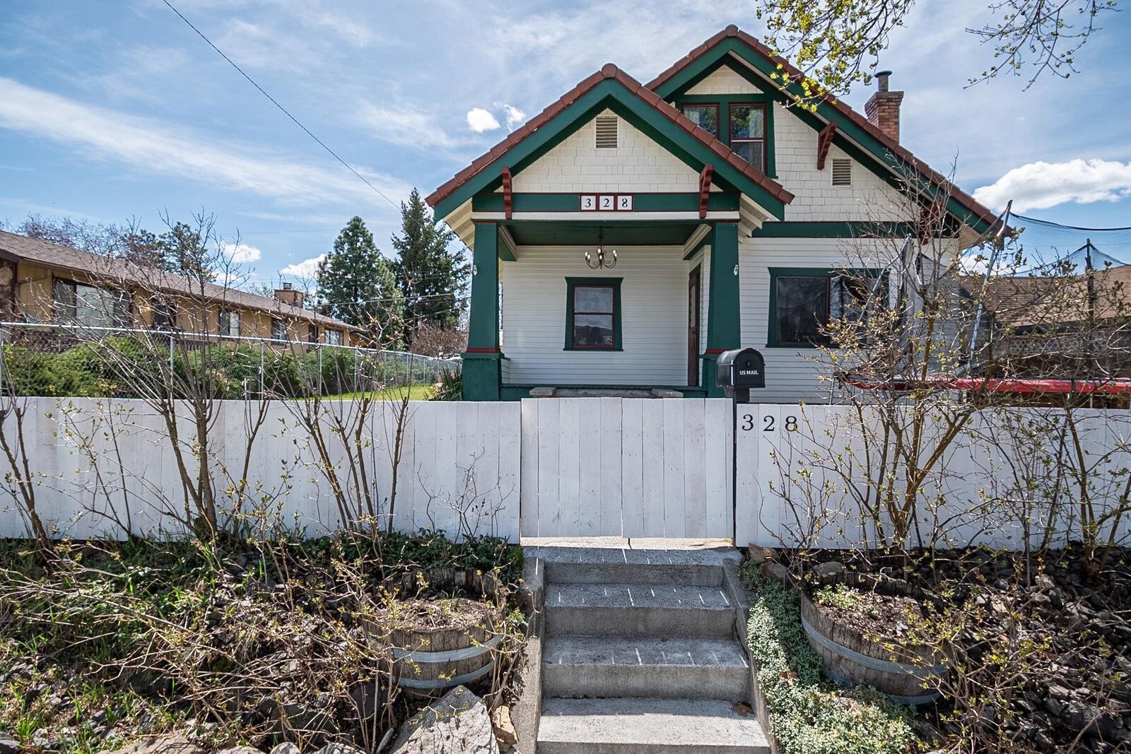 Property Photo:  328 E Everett Ave  WA 99207 