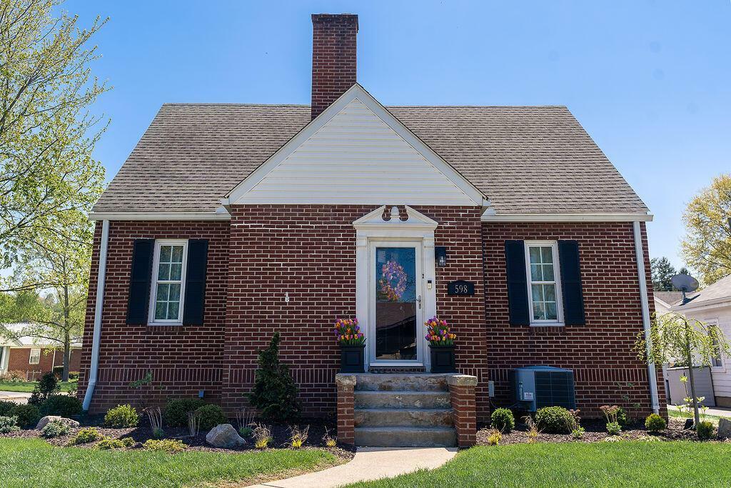 Property Photo: 598 Commanche Road OH 45601