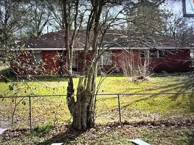 Property Photo:  14102 S Pacific Street  TX 77049 