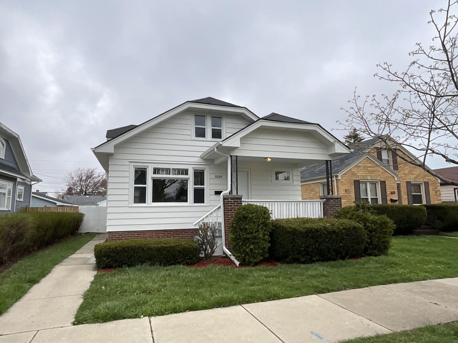 Property Photo:  1024 Walton Ave  WI 53402 