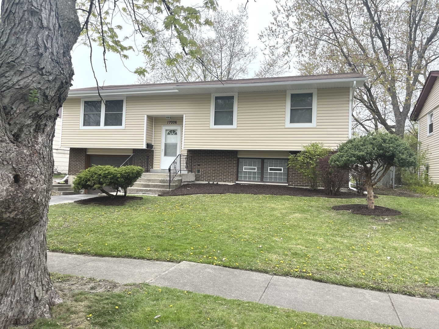 Property Photo: 17006 Central Park Avenue IL 60429