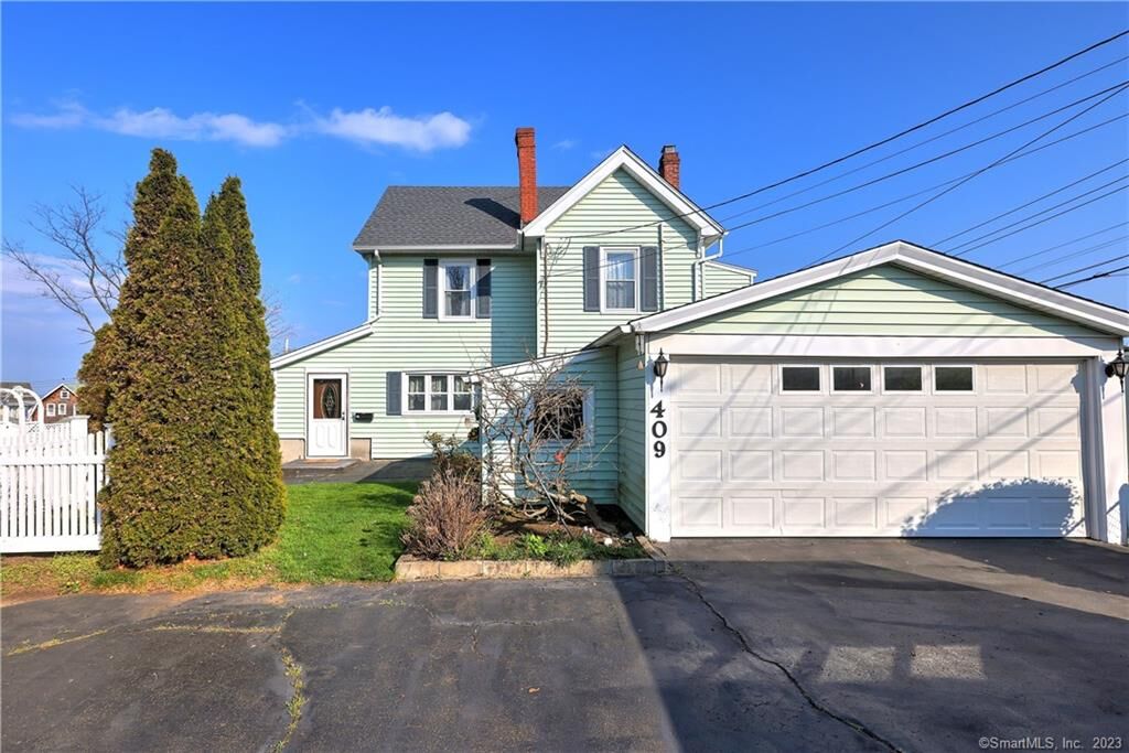 Property Photo: 409 Ocean Avenue CT 06516