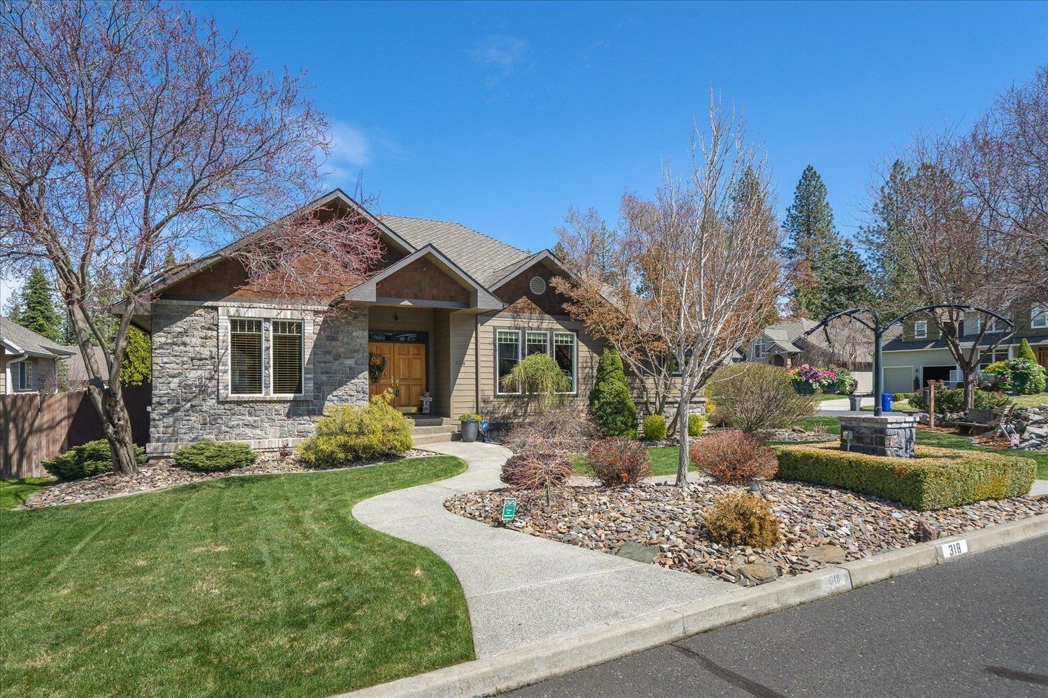 Property Photo: 318 W Charlton Ave WA 99208-7245