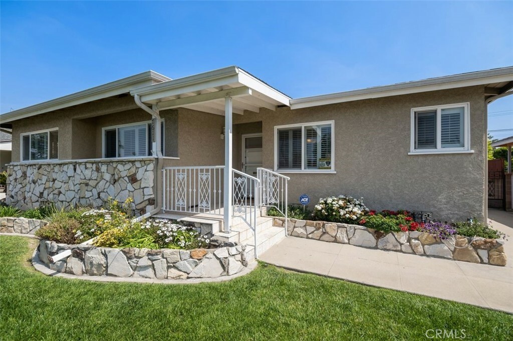 Property Photo: 7611 Glencliff Drive CA 90240