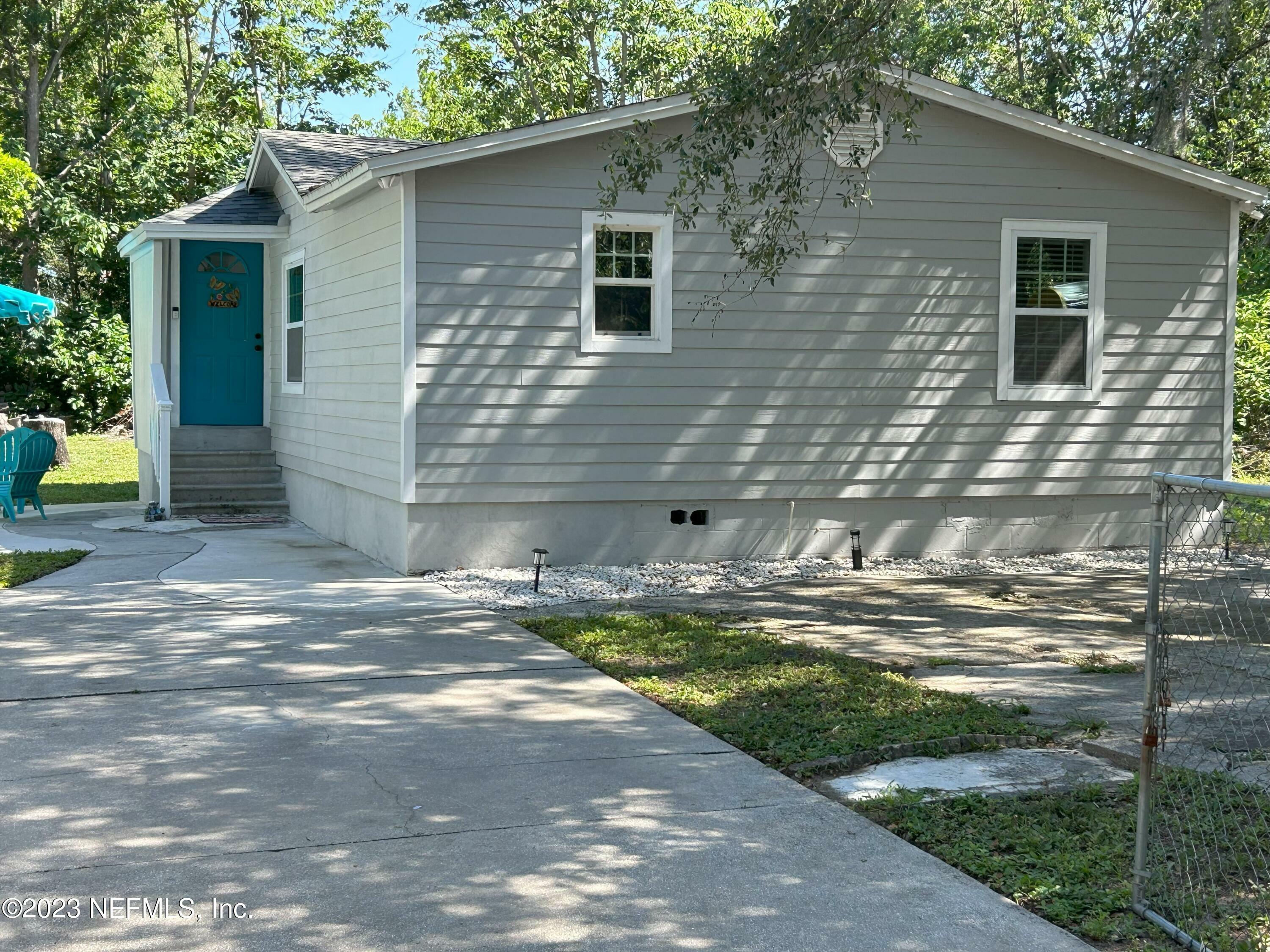 Property Photo:  8501 Vining Street  FL 32210 