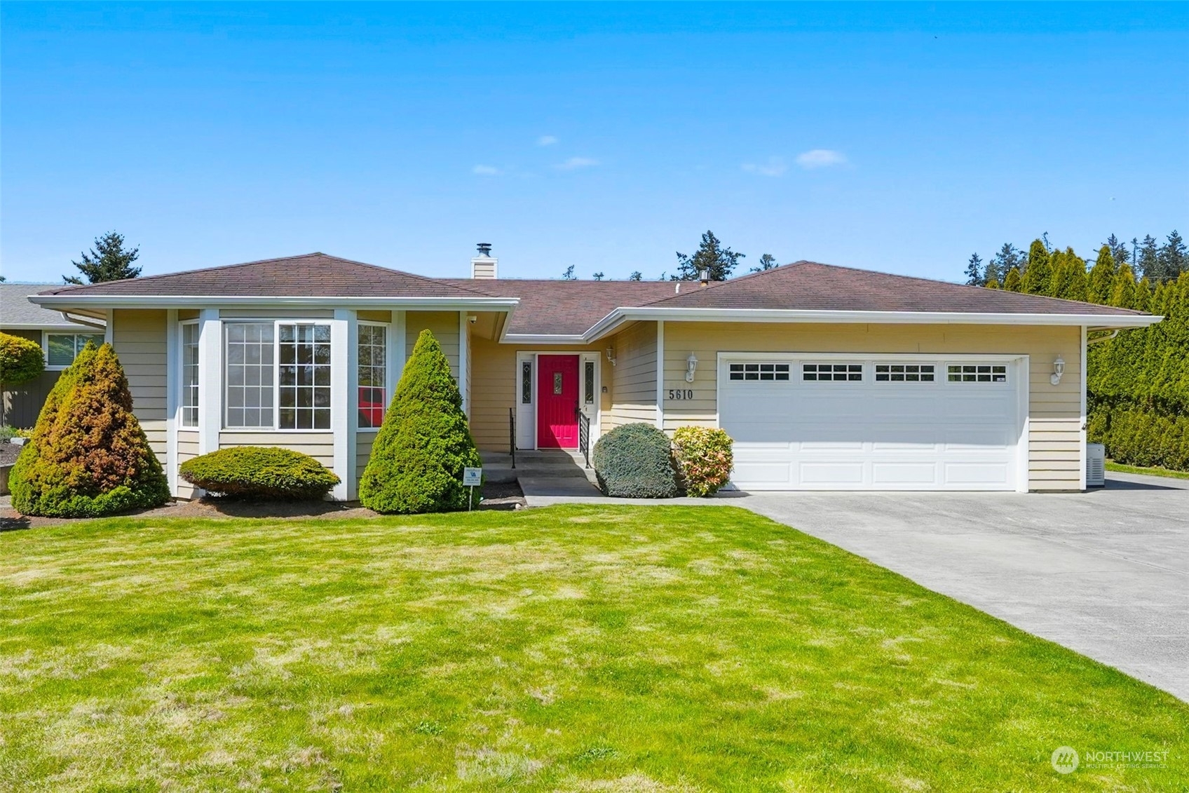 Property Photo:  5610 Kingsway  WA 98221 