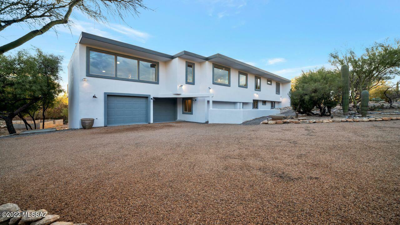 Property Photo:  2120 E Cerrada Nopal  AZ 85718 