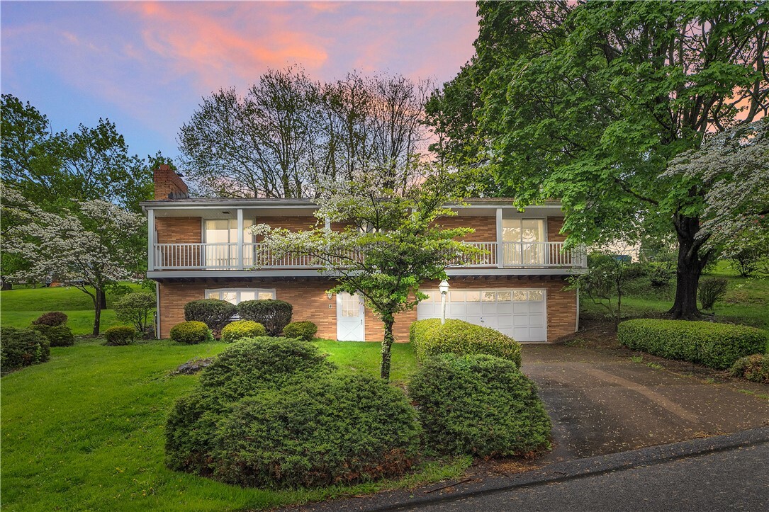 Property Photo: 129 Blue Jay Dr PA 15317