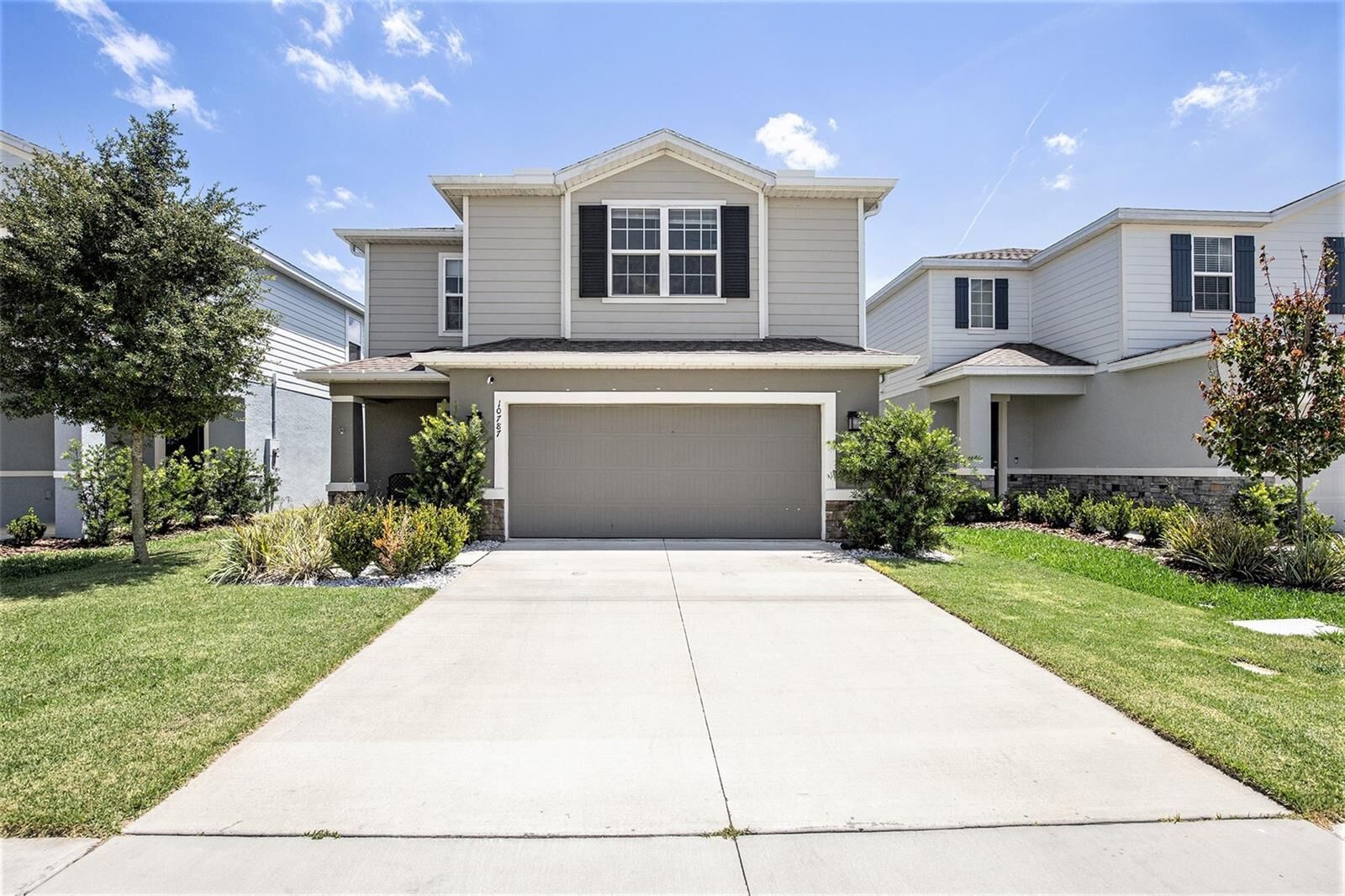 Property Photo:  10787 Hawks Landing Drive  FL 34638 