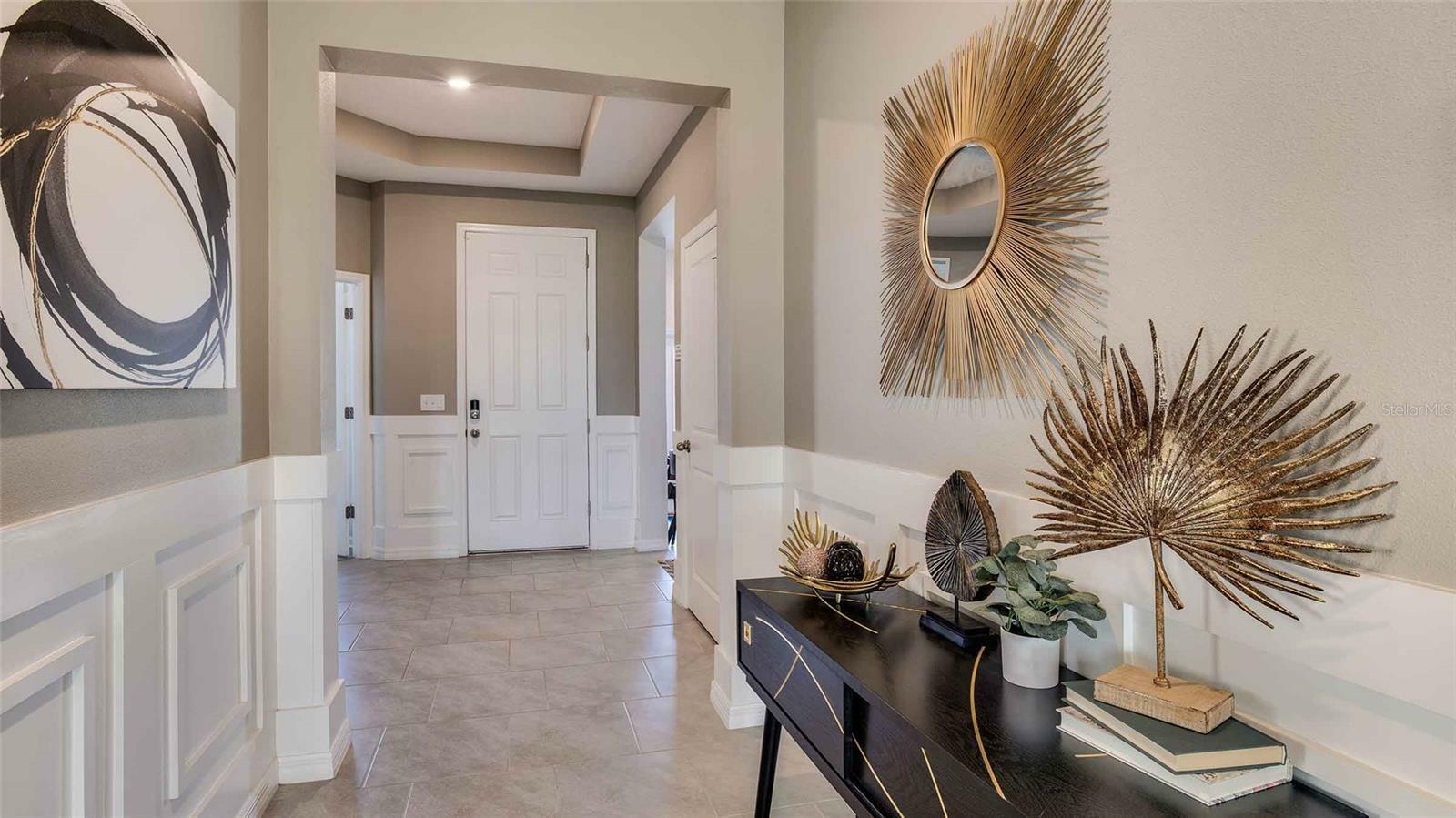 Property Photo: 11011 Tamarack Place FL 34219