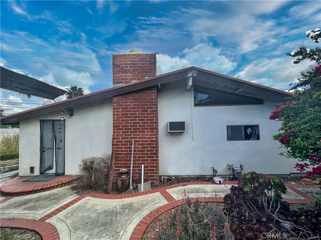 Property Photo:  9931 Cris Avenue  CA 92804 