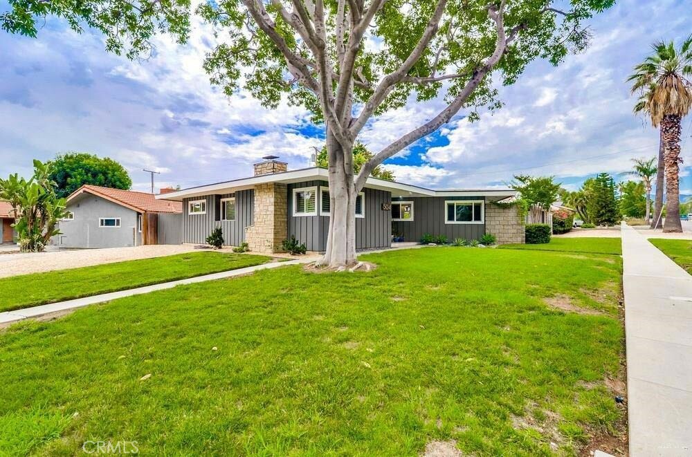 Property Photo:  504 Park Lane  CA 92879 